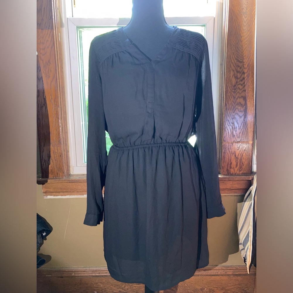 DR2 casual dress with popover tie neck